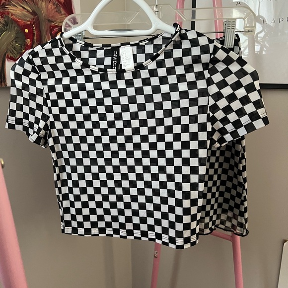 H&M Divided checkered tshirt & mini skirt set 🏁 XS - Picture 3 of 5